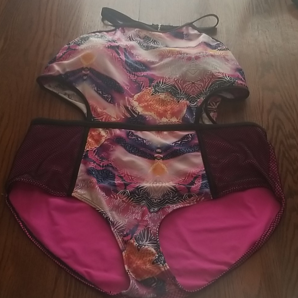2/$15 Plus Size Cut Out Swim Suit 2x High Neck